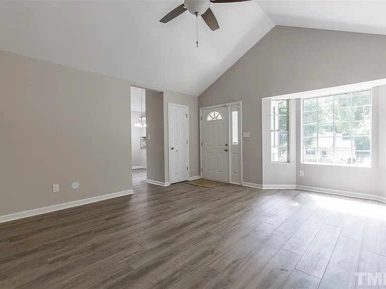 318 Wilson St — Photo 3