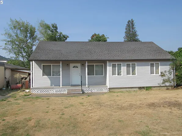 165 Robinson St, Sutherlin, OR 97479