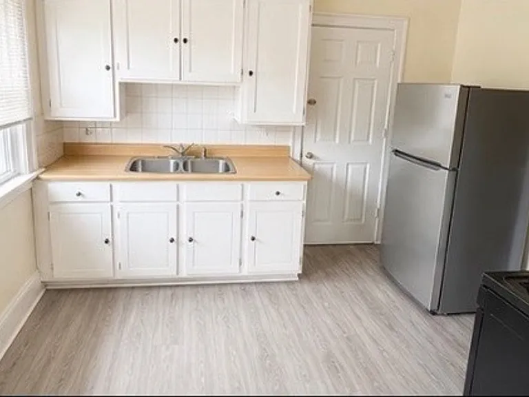 3320 Berea Rd — Photo 18