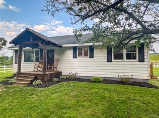 2808 King Rd, Sauquoit, NY 13456