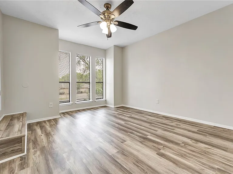 1520 Hawk Tree Dr #D — Photo 13