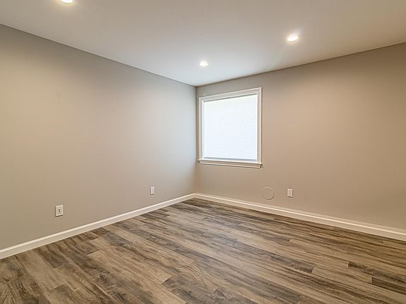 2nd image of 722A Palmetto Ave