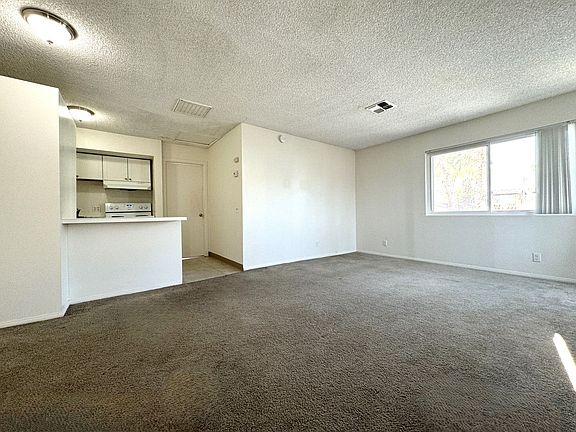 3rd image of 51080 Avenida Mendoza APT 3