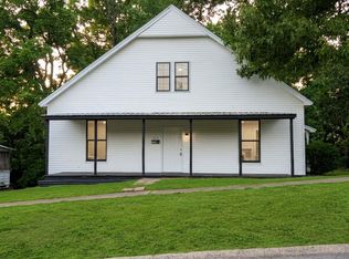 315 E Clark St, Earlington, KY 42410