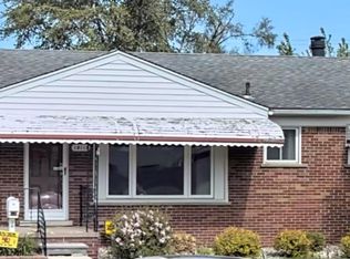 10112 Allen Rd, Allen Park, MI 48101