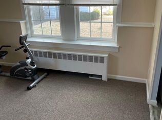 35 Florgate Rd, Farmingdale, NY 11735