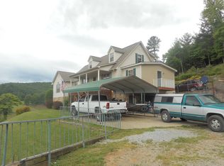 652 Laurels Rd, Johnson City, TN 37601