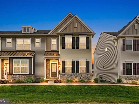 2nd image of 2481 Artesian Way