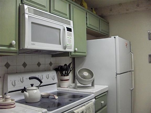 Sparkling Clean Kitchen