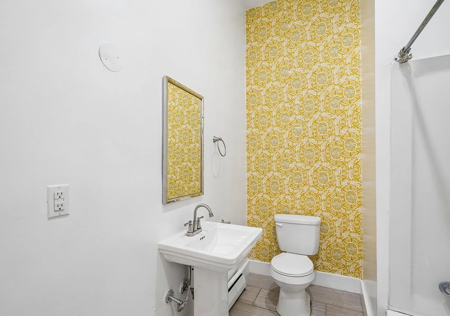 Indian Queen Lane 3509-15 — Photo 4