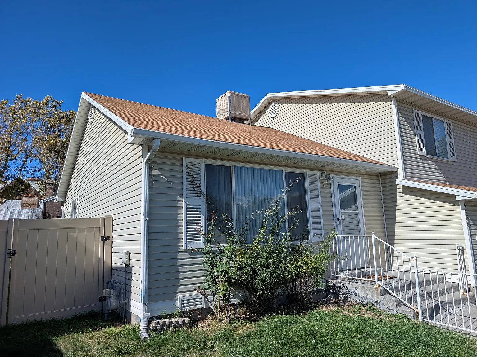 2 bed, 1100 sqft, $1,898 — Photo 2