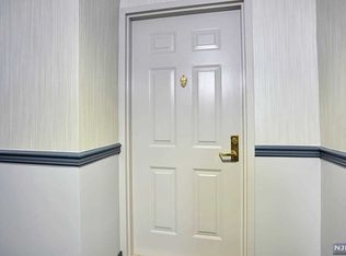 100 Old Palisade Rd APT 602, Fort Lee, NJ 07024