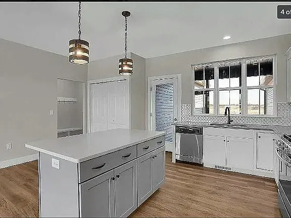 121 Despina Drive — Photo 2