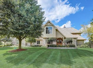 14095 N Pine Bluff Rd, Mequon, WI 53097