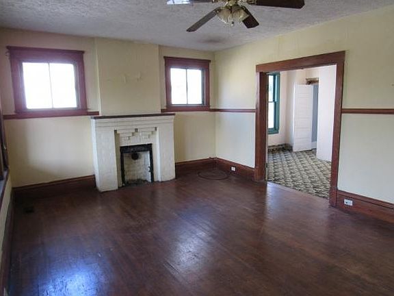2nd image of 216 E Sevier Ave