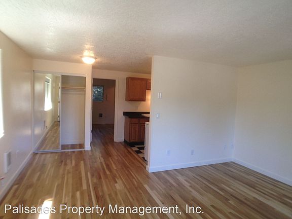4th image of 715 SE 29th Ave #3049496