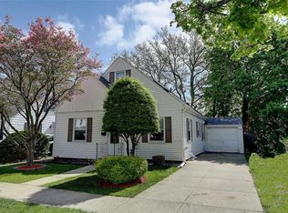 22 Spenstone Rd, Cranston, RI 02910
