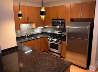 2771 W Francis Pl, Chicago, IL 60647