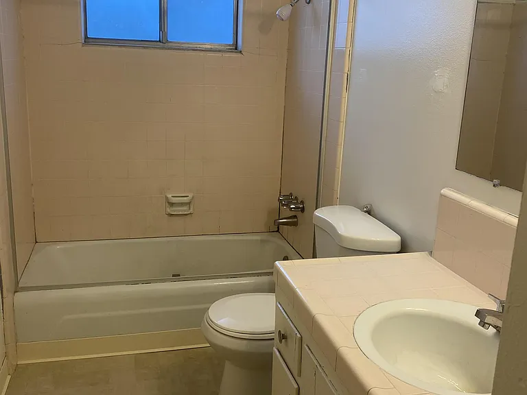 1308 Ensenada Dr #5 — Photo 8