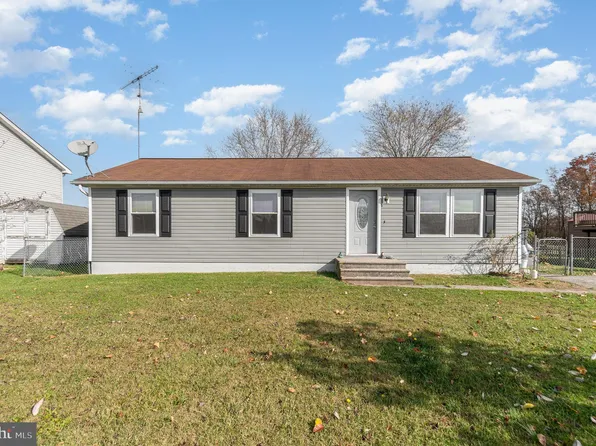 44 Fawn Ave, New Oxford, PA 17350