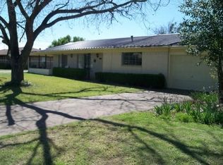 2718 S Commercial Ave, Coleman, TX 76834