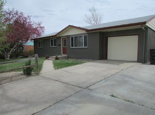 2933 Ridgecrest Dr, Casper, WY 82604