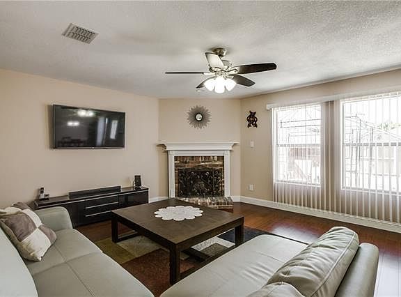 2nd image of 2705 Deerborn St