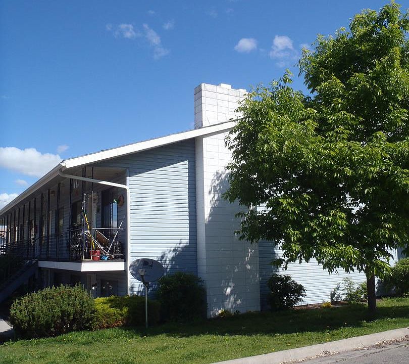 1st image of 810 Spartan Dr APT 7