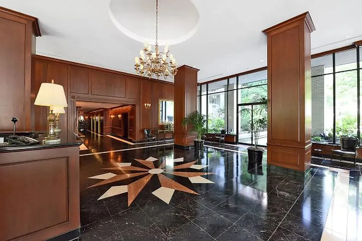 220 East 65th Street — Photo 2