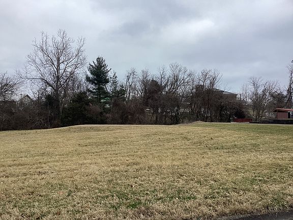 4th image of 123 Mill St