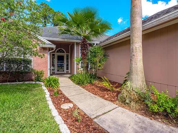 3rd image of 2077 Saint Martins Dr W
