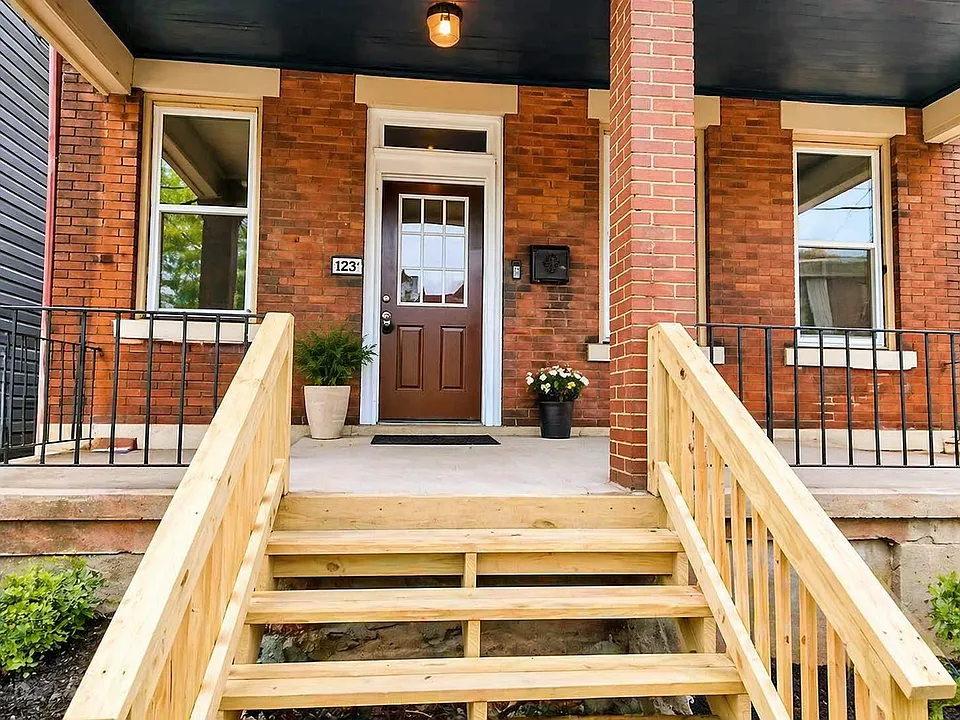 1238 Superior Ave #2