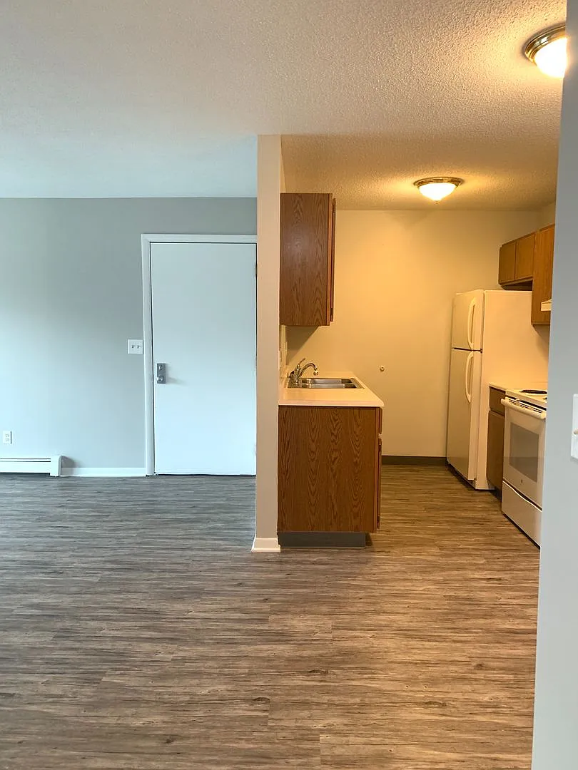 Large One Bedroom Apartment with Laundry in Unit! — Photo 4