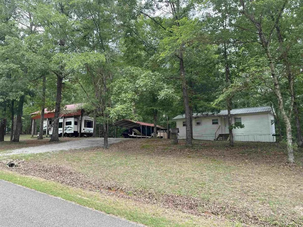 861 Stokes Ln, Bath Springs, TN 38311