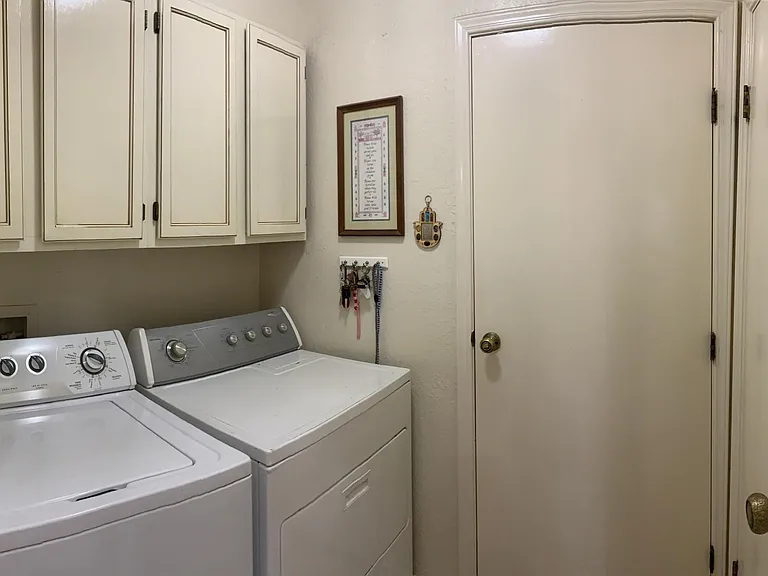 Laundry Room w/ access to garage