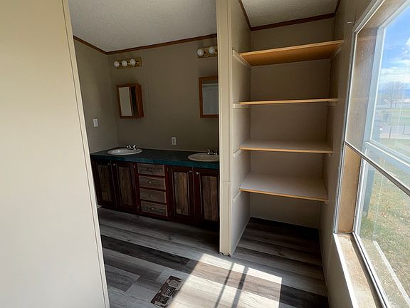 4th image of 2989 1/2 Red Willow Dr