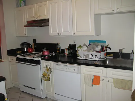 Rented by Charles Coutinho LLC | media 79