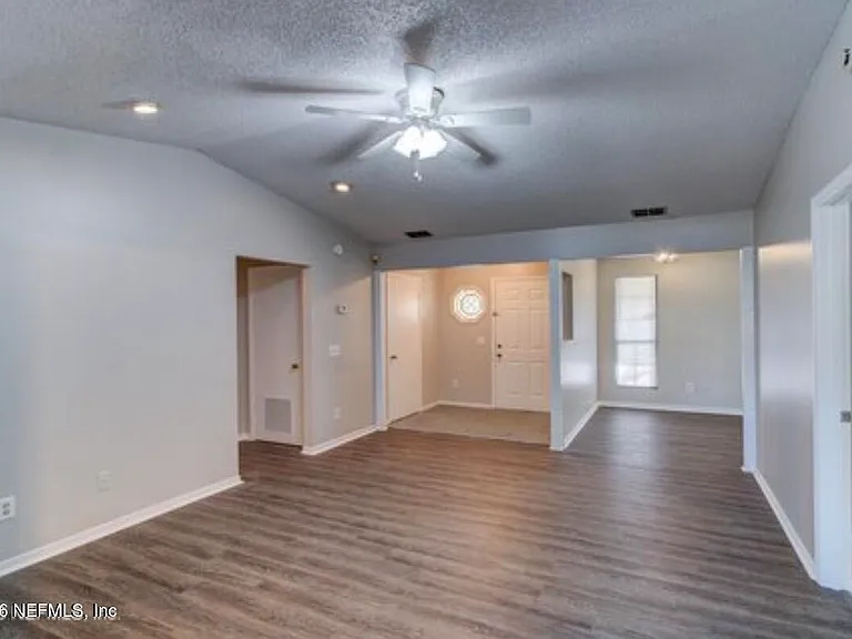 4641 Yerkes St — Photo 5