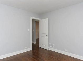 5425 S Oak Park Ave, Chicago, IL