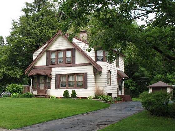 1st image of 126 Park Pl