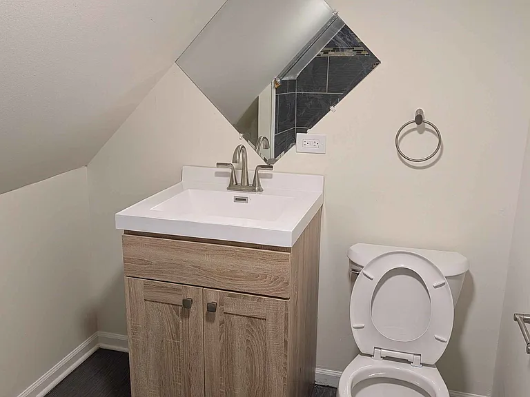2302 N Hamlin Ave #2 — Photo 9