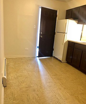 5th image of 10056 Holly Ln APT 1E