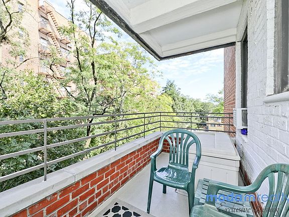 3rd image of 611 W 239th St #5G