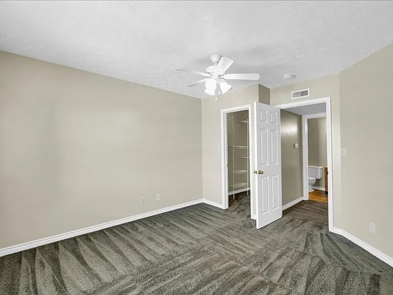 Parkview Apartments — Photo 15