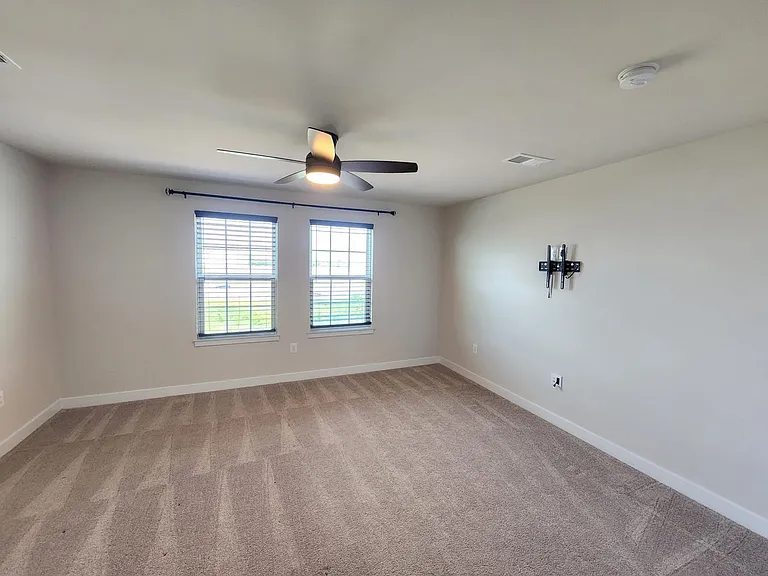 2626 Jetstream Rd — Photo 10