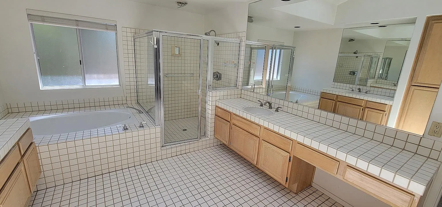 3 bed, 2.5 bath, 2558 sqft, $6,495 — Photo 4