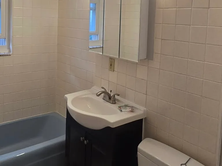 16 Wellesley St #4 — Photo 18