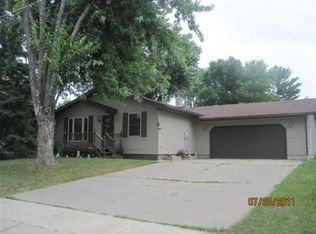 530 Pine St, Mauston, WI 53948