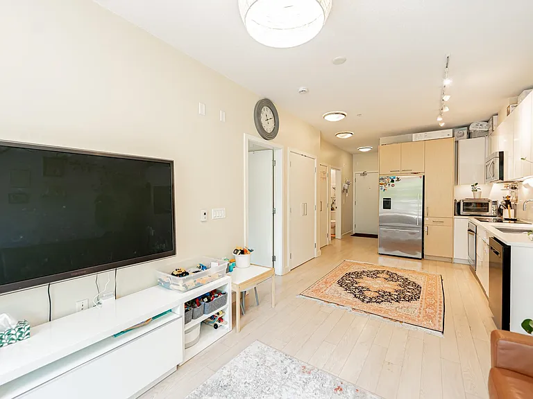 1621 Hamilton Ave #109 — Photo 9