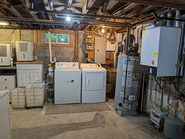 Carrier Ln — Photo 33